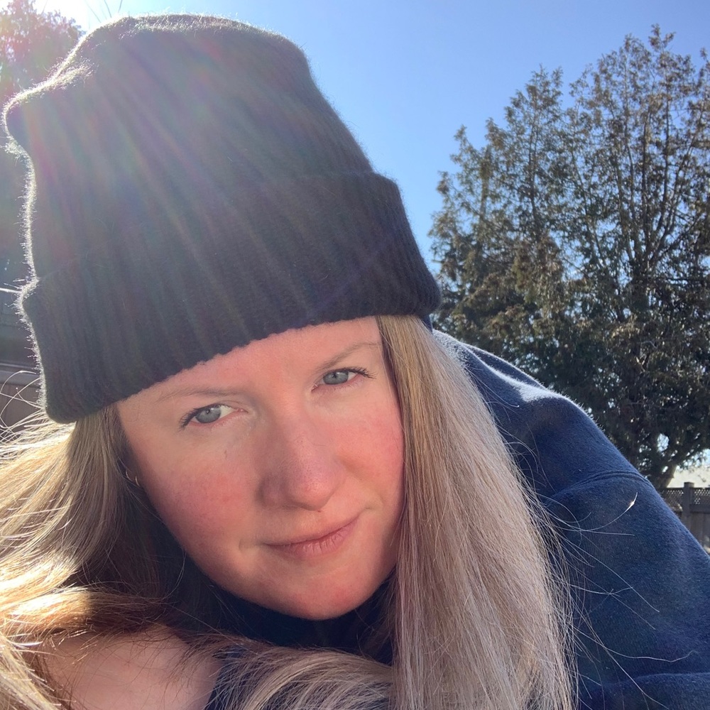 Meet your Posher, Laura